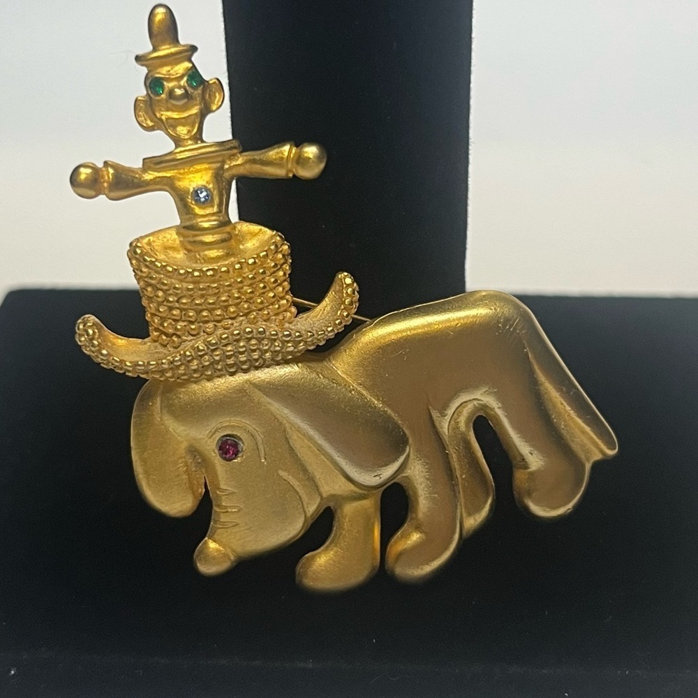Sad Dog Brooch, good tone with Hat and clown. Unsigned